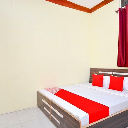Oyo 40306 White House Hotel Jalandhar Ruang foto