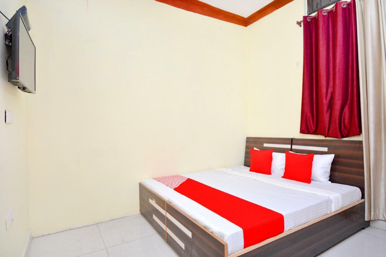 Oyo 40306 White House Hotel Jalandhar Ruang foto